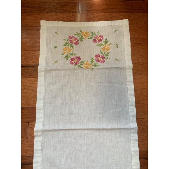 Handmade Embroidered Linen Table Runner with Floral Wreath Design - 36" X 15" - Picture 3 of 7